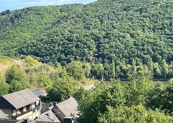 An Der Burg Coraidelstein Klotten